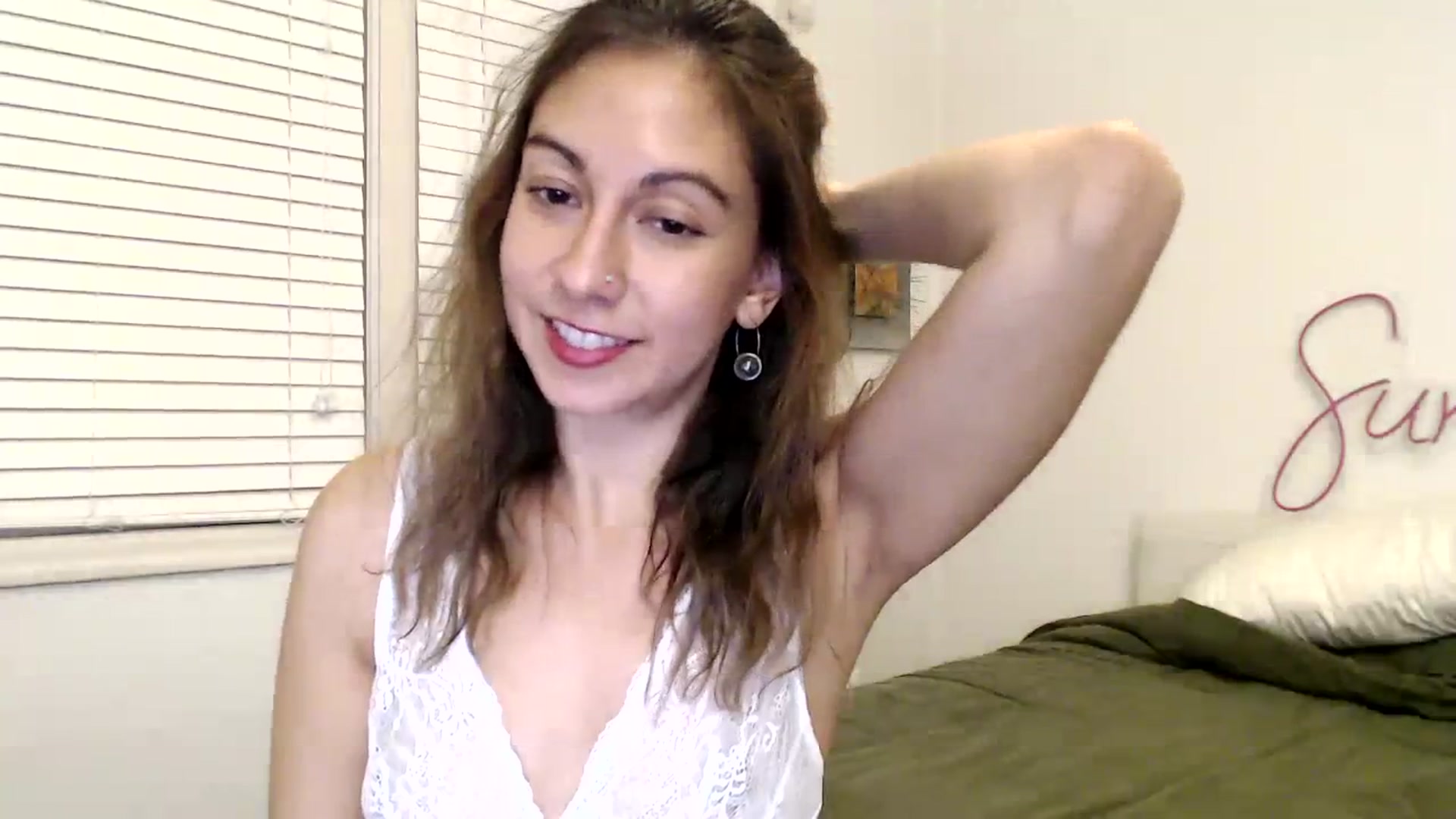 Gallery image thumbnail from Wheres_Willow's myfreecams stream on, 12/06/2023, 07:03 image 11 of 20