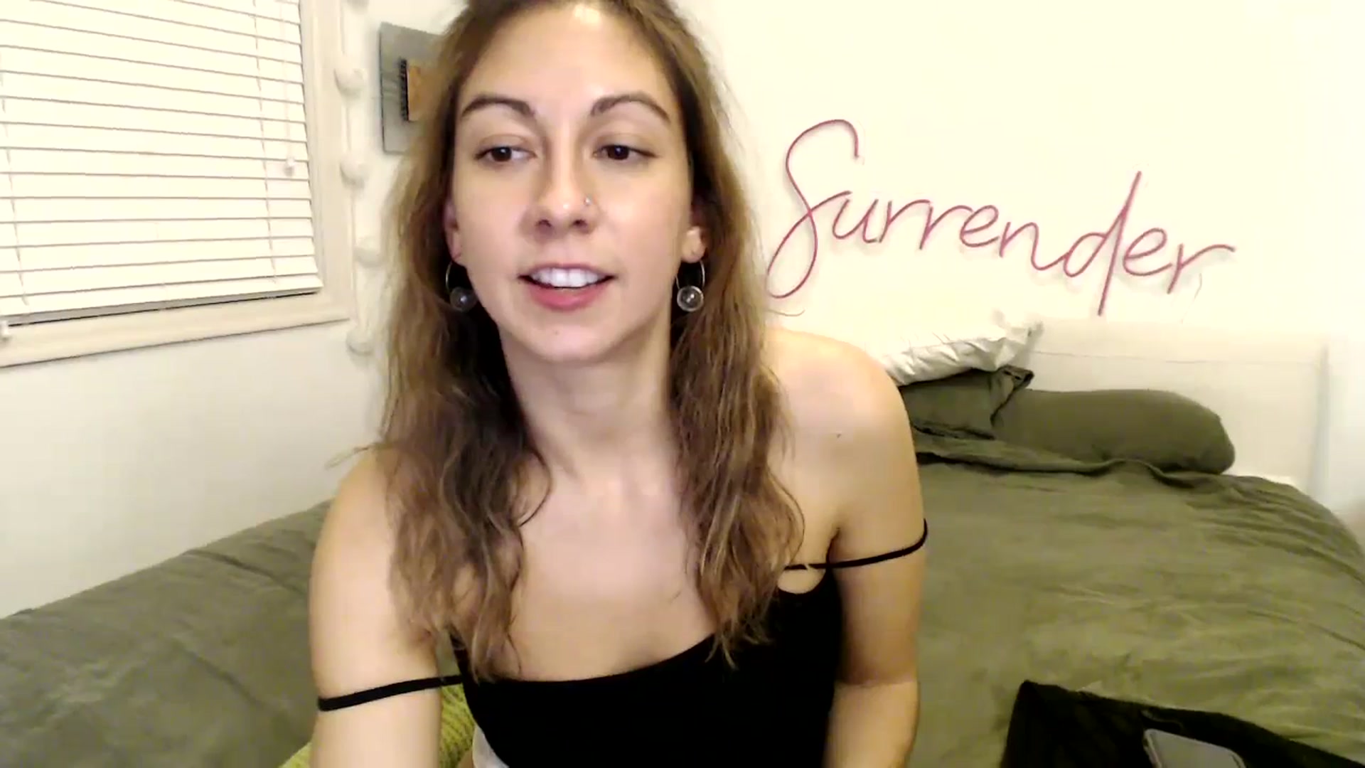 Gallery image thumbnail from Wheres_Willow's myfreecams stream on, 12/06/2023, 09:03 image 11 of 20