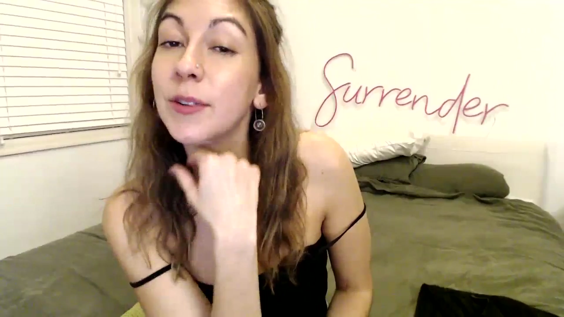 Gallery image thumbnail from Wheres_Willow's myfreecams stream on, 12/06/2023, 09:03 image 12 of 20