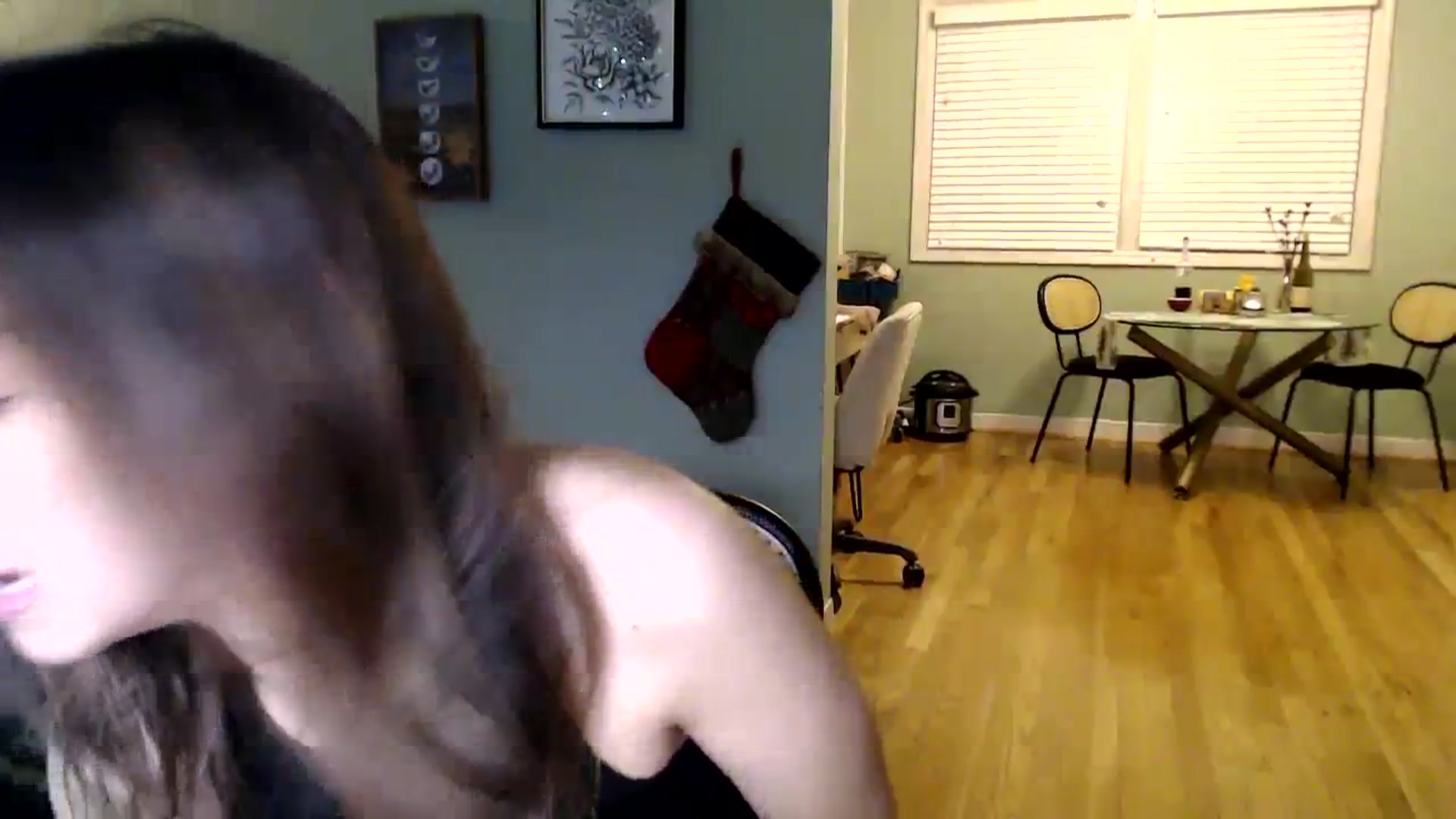 Gallery image thumbnail from Wheres_Willow's myfreecams stream on, 12/27/2023, 04:54 image 16 of 20