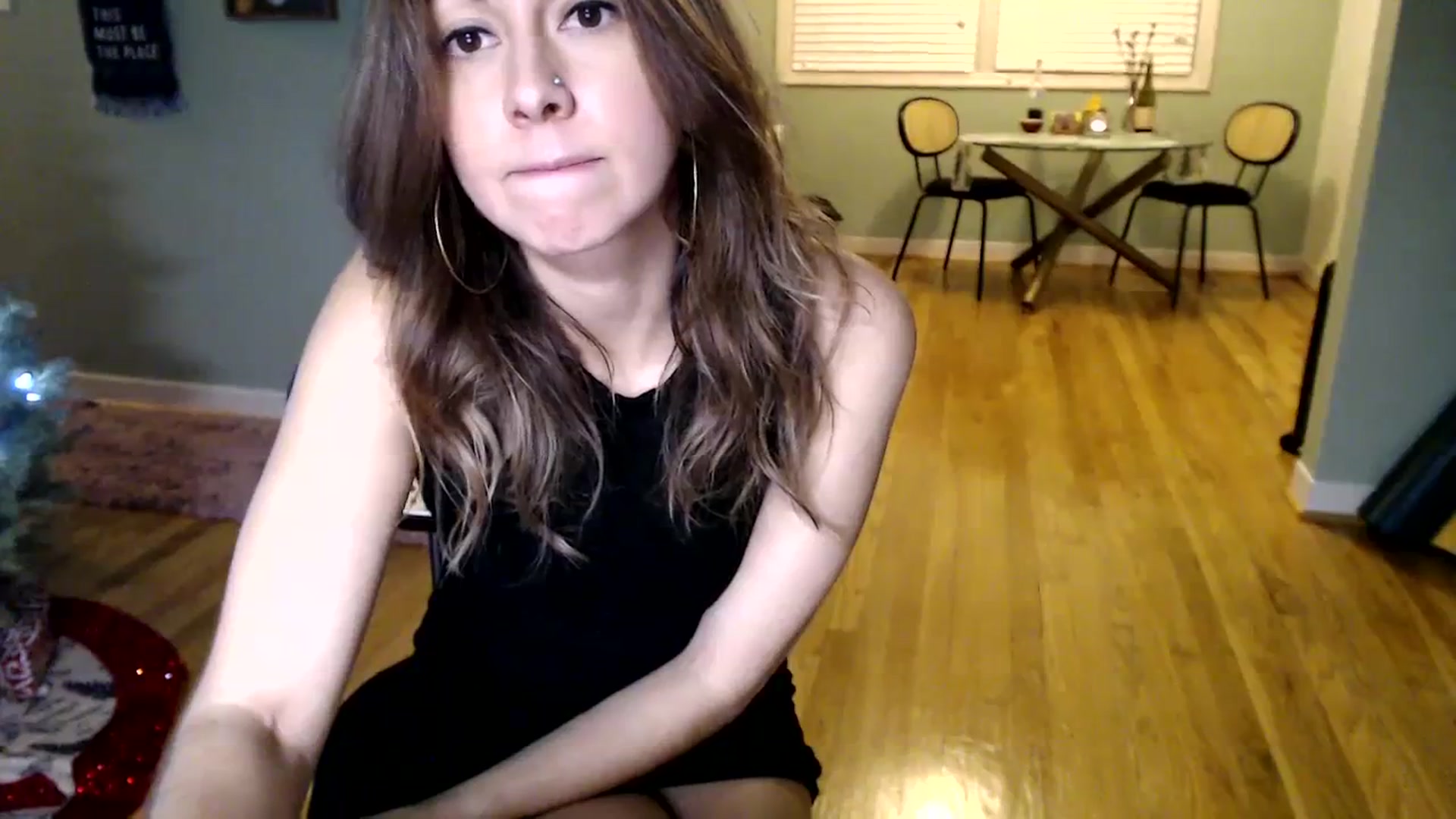 Gallery image thumbnail from Wheres_Willow's myfreecams stream on, 12/27/2023, 04:54 image 12 of 20
