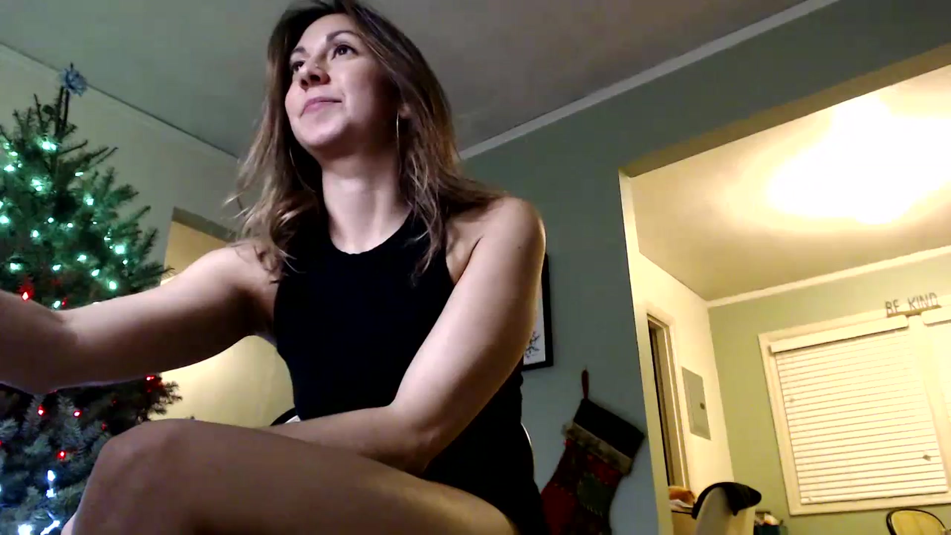 Gallery image thumbnail from Wheres_Willow's myfreecams stream on, 12/27/2023, 04:54 image 3 of 20