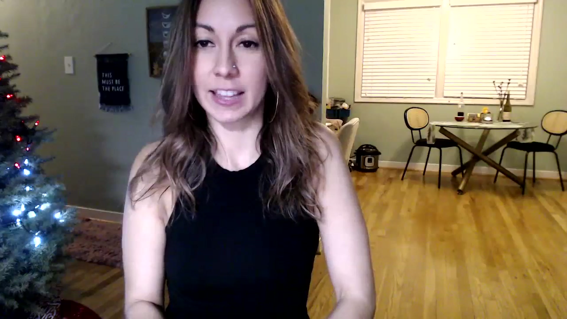 Gallery image thumbnail from Wheres_Willow's myfreecams stream on, 12/27/2023, 04:54 image 18 of 20