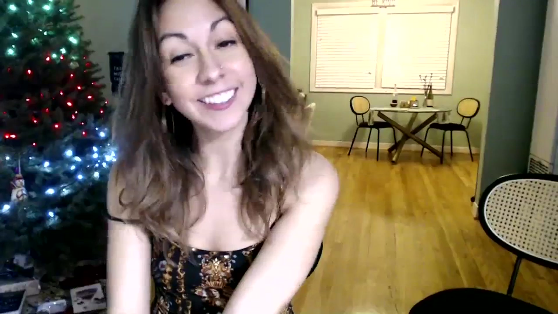 Gallery image thumbnail from Wheres_Willow's myfreecams stream on, 12/27/2023, 06:42 image 14 of 20