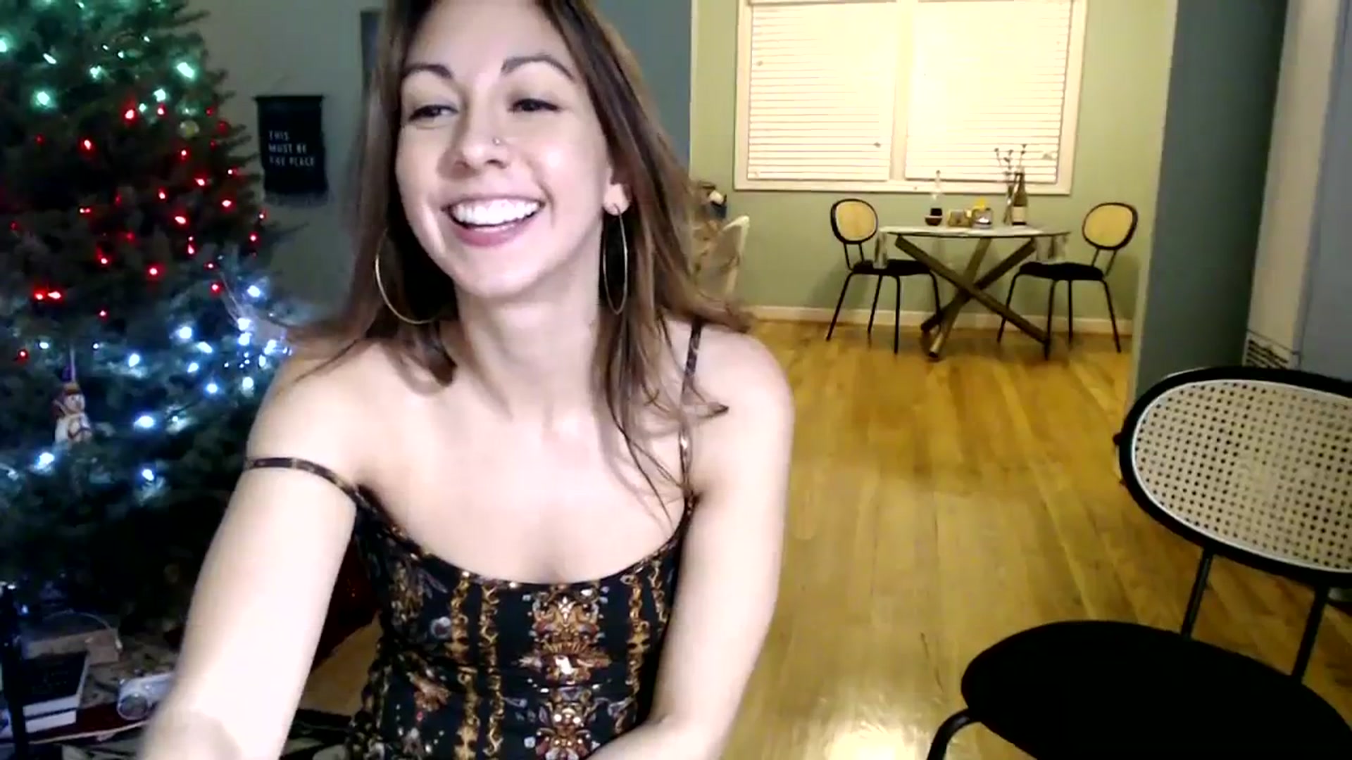 Gallery image thumbnail from Wheres_Willow's myfreecams stream on, 12/27/2023, 06:42 image 16 of 20