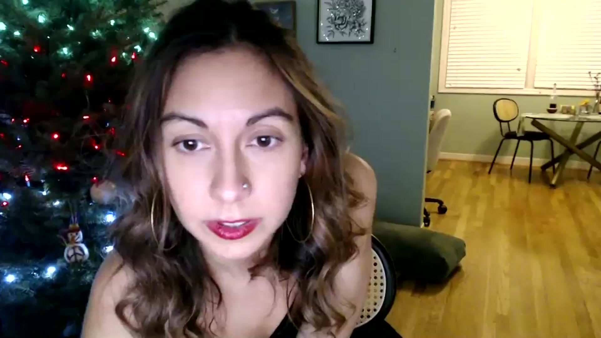Gallery image thumbnail from Wheres_Willow's myfreecams stream on, 12/29/2023, 08:01 image 8 of 20