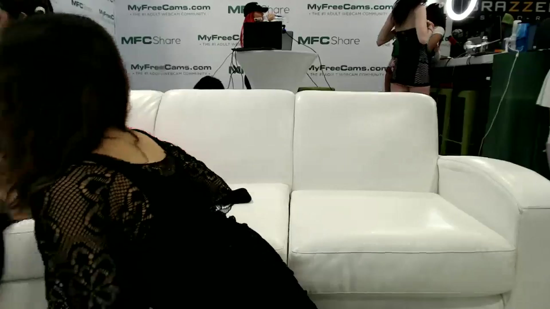 Gallery image thumbnail from Wheres_Willow's myfreecams stream on, 01/27/2024, 02:21 image 2 of 20