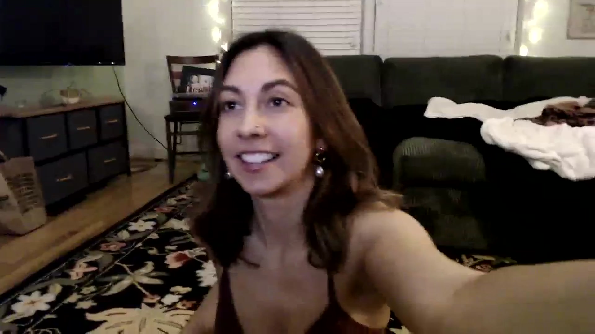 Gallery image thumbnail from Wheres_Willow's myfreecams stream on, 02/13/2024, 07:51 image 2 of 20