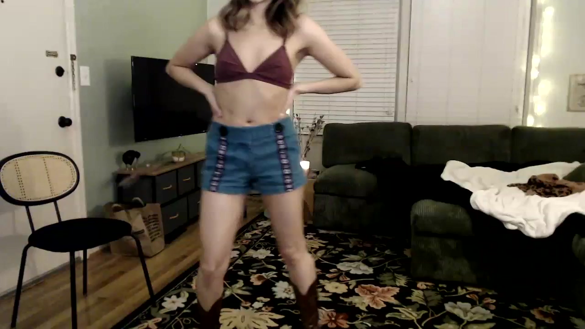 Gallery image thumbnail from Wheres_Willow's myfreecams stream on, 02/13/2024, 07:51 image 6 of 20