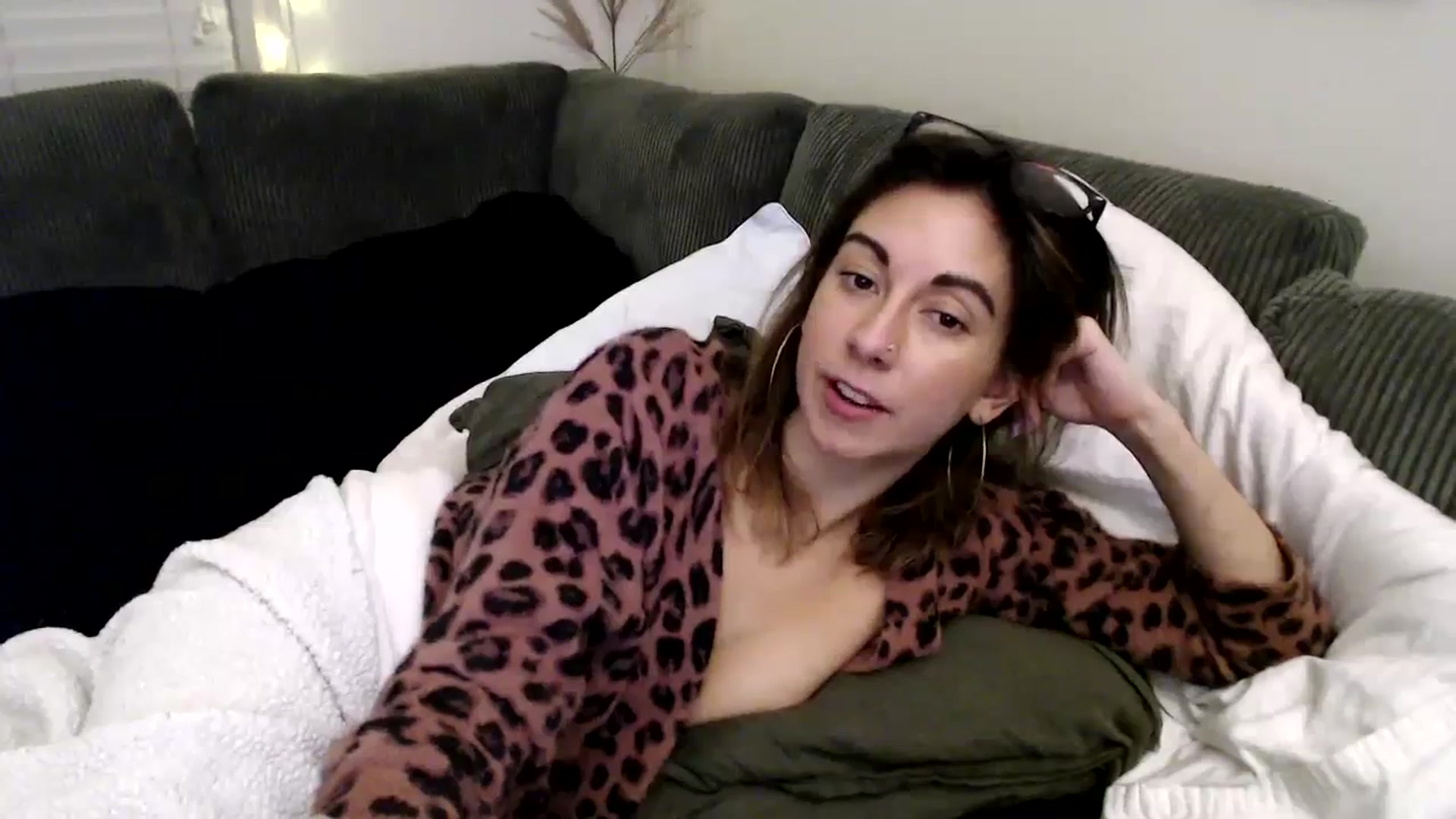 Gallery image thumbnail from Wheres_Willow's myfreecams stream on, 02/21/2024, 08:44 image 14 of 20