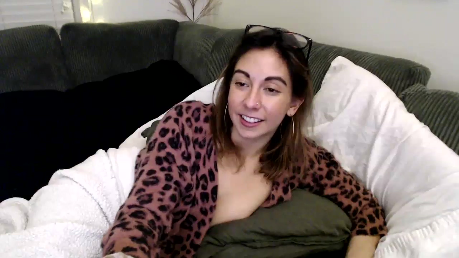 Gallery image thumbnail from Wheres_Willow's myfreecams stream on, 02/21/2024, 08:44 image 13 of 20