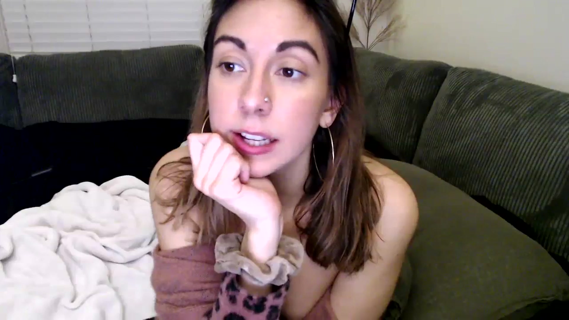 Gallery image thumbnail from Wheres_Willow's myfreecams stream on, 02/21/2024, 08:44 image 4 of 20