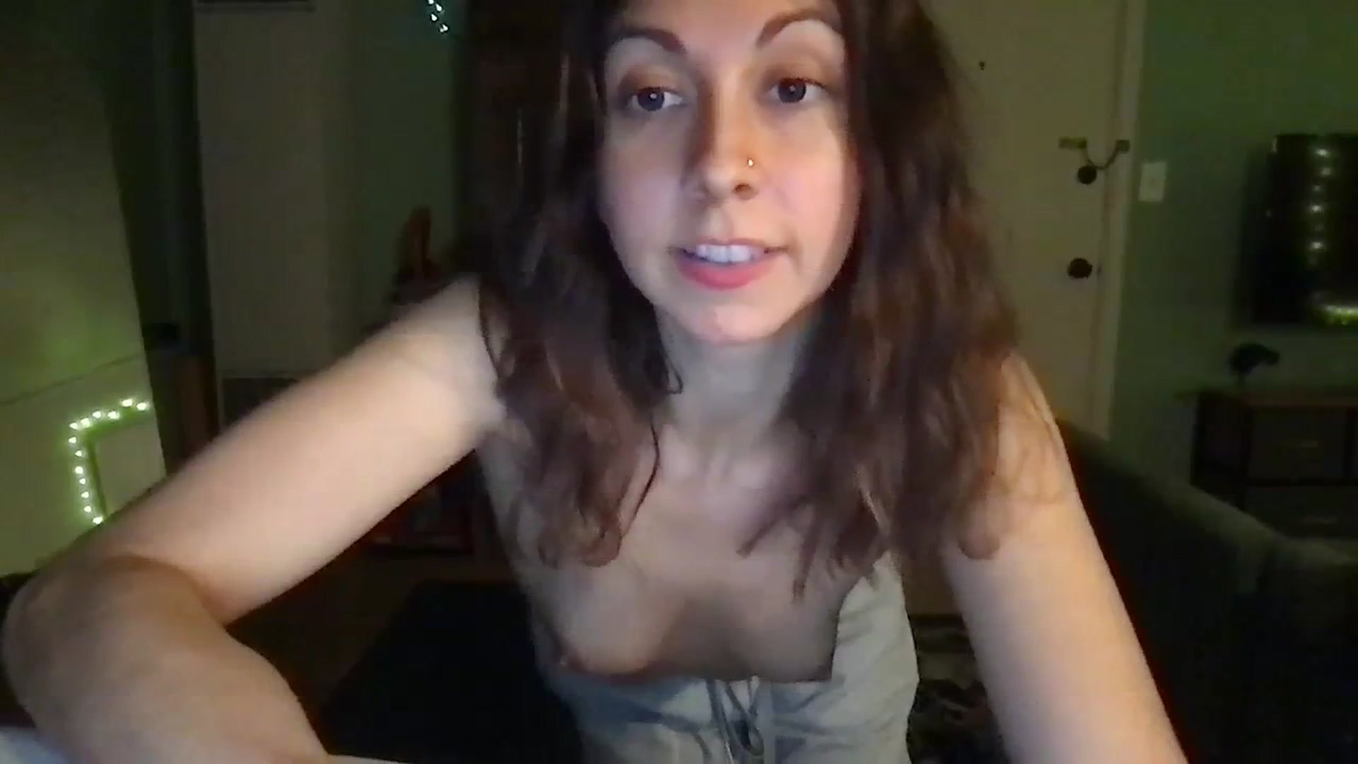 Gallery image thumbnail from Wheres_Willow's myfreecams stream on, 03/25/2024, 08:19 image 5 of 20