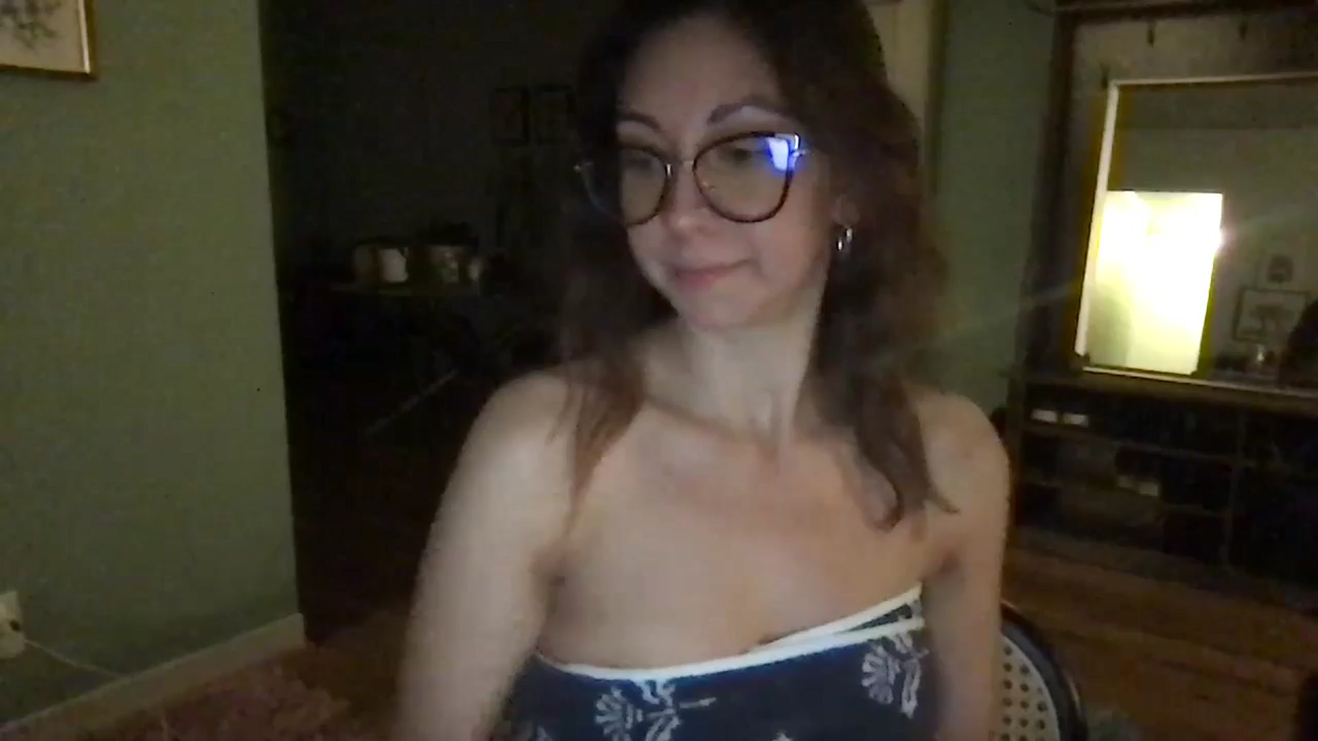 Gallery image thumbnail from Wheres_Willow's myfreecams stream on, 04/22/2024, 06:26 image 1 of 20