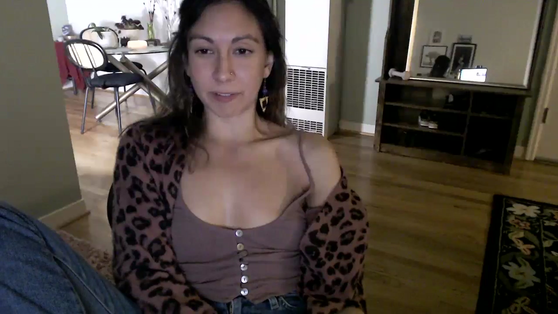 Gallery image thumbnail from Wheres_Willow's myfreecams stream on, 04/29/2024, 04:10 image 2 of 20