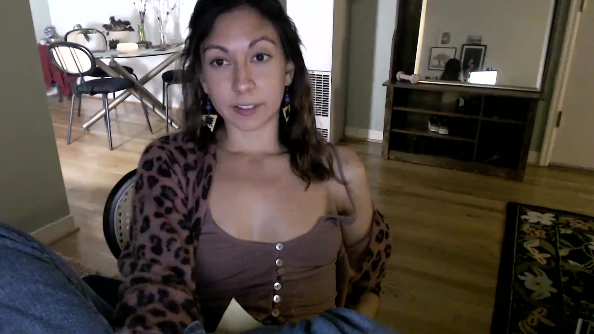 Gallery image thumbnail from Wheres_Willow's myfreecams stream on, 04/29/2024, 04:10 image 10 of 20