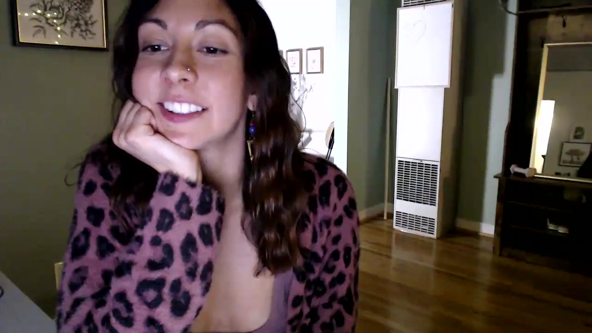 Gallery image thumbnail from Wheres_Willow's myfreecams stream on, 04/29/2024, 05:37 image 14 of 20