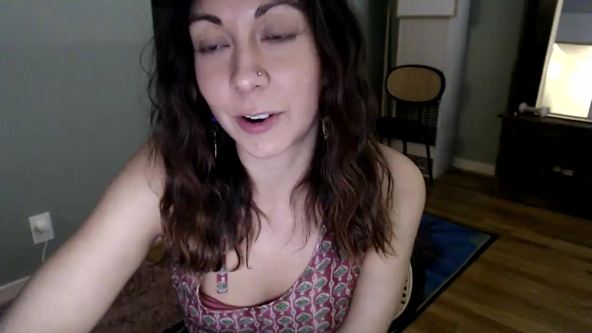 Gallery image thumbnail from Wheres_Willow's myfreecams stream on, 05/02/2024, 06:22 image 10 of 20