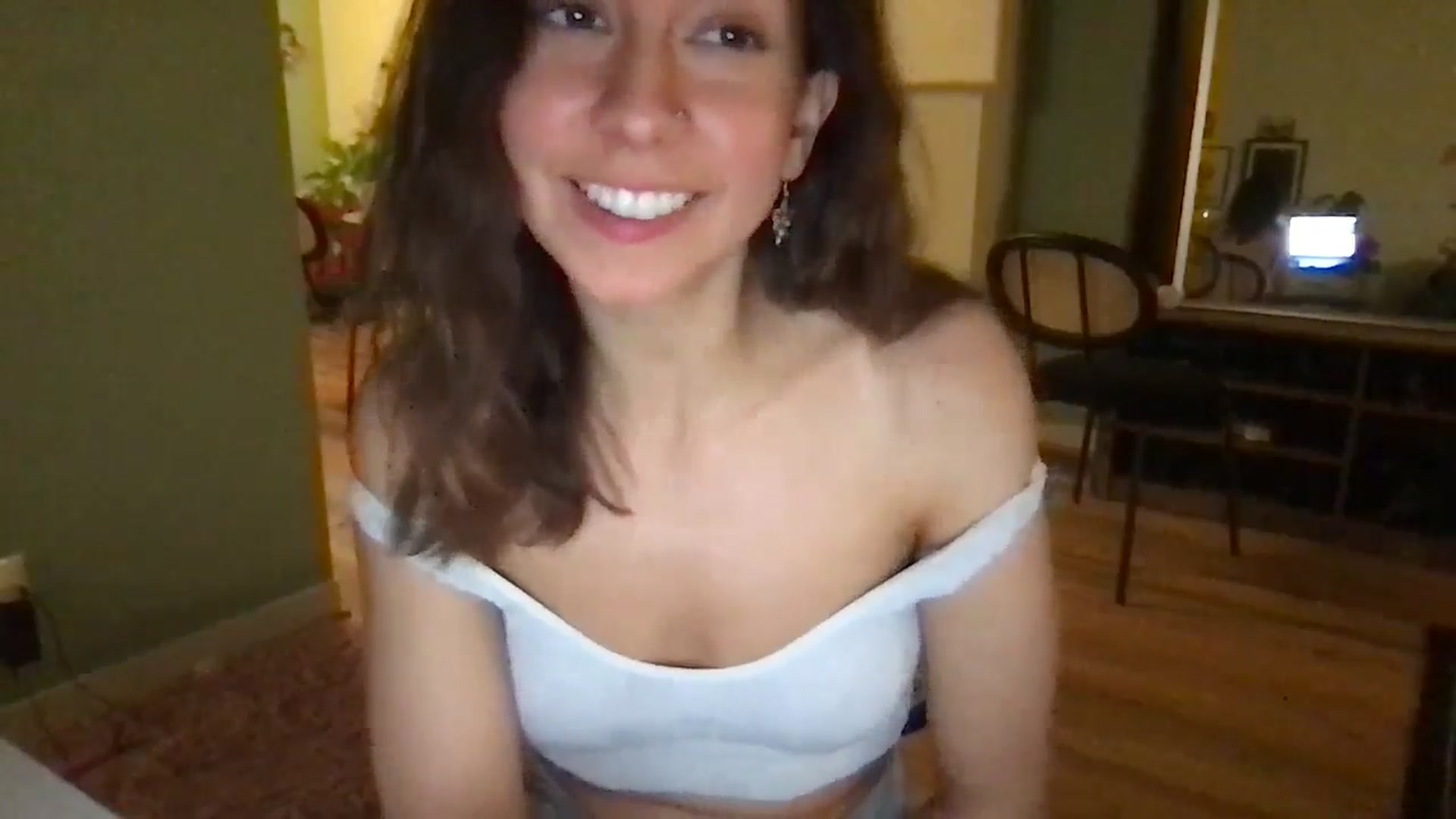 Gallery image thumbnail from Wheres_Willow's myfreecams stream on, 05/16/2024, 05:26 image 10 of 20