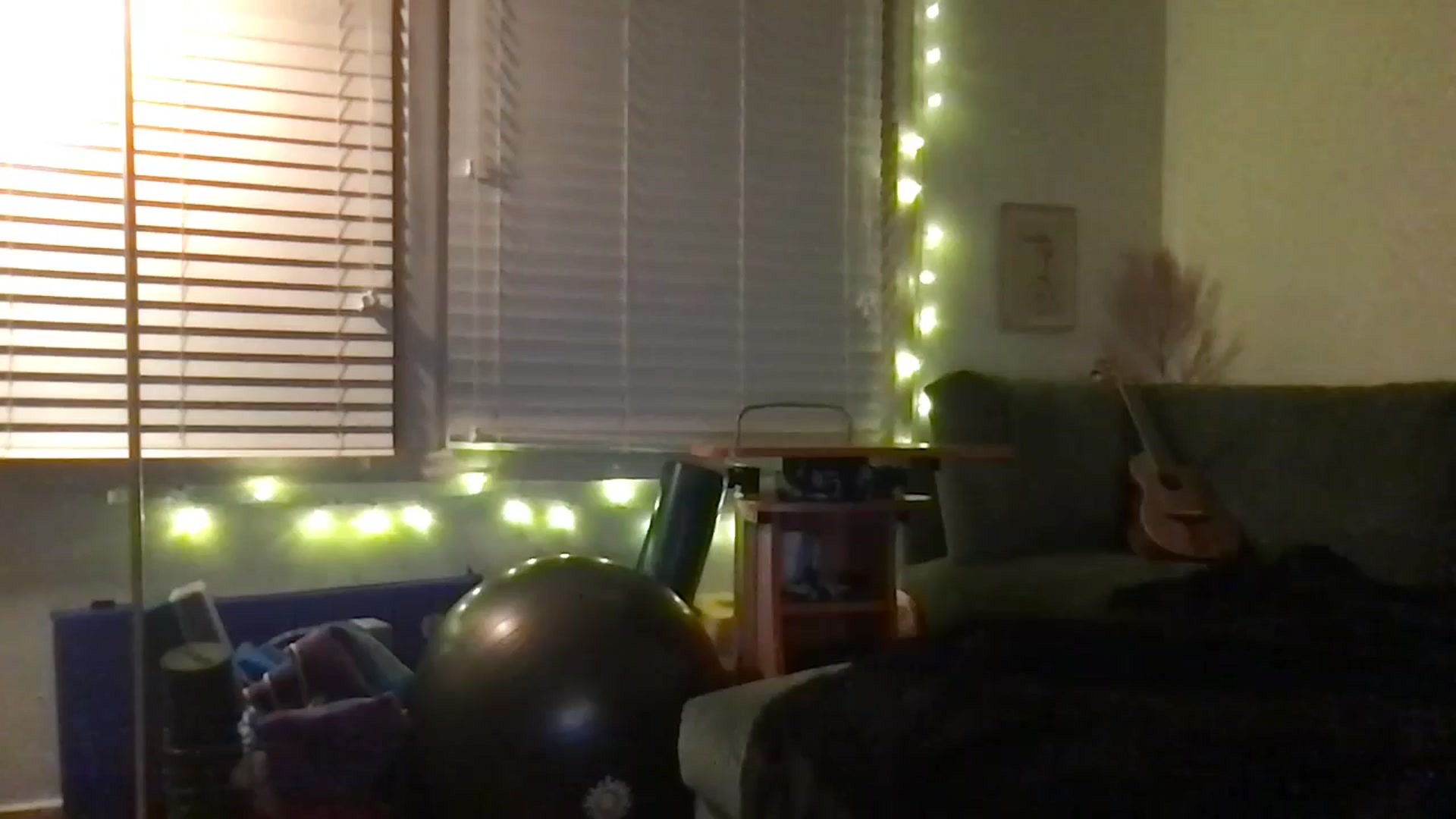 Gallery image thumbnail from Wheres_Willow's myfreecams stream on, 05/16/2024, 07:25 image 17 of 20