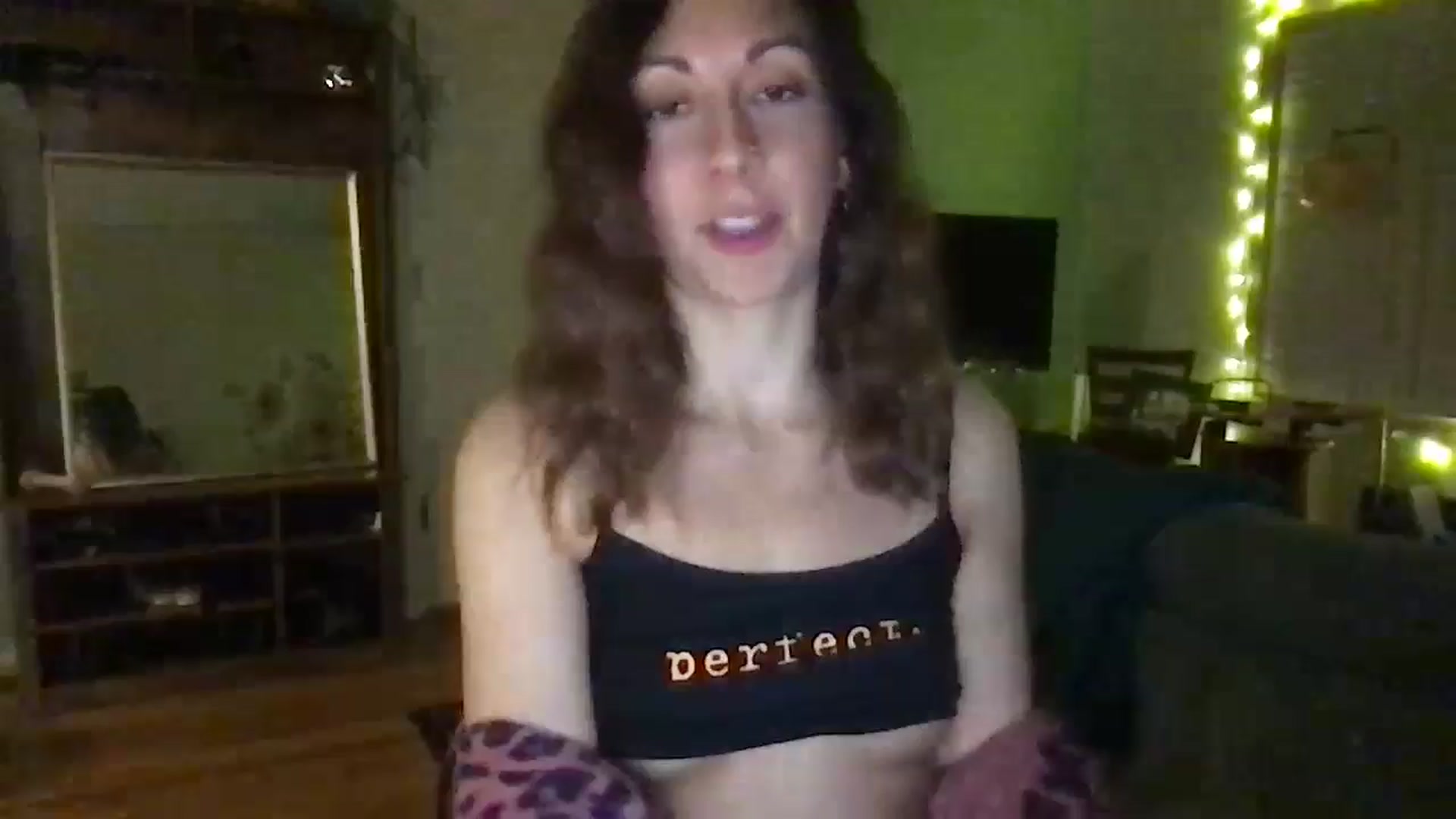 Gallery image thumbnail from Wheres_Willow's myfreecams stream on, 05/20/2024, 05:14 image 1 of 20