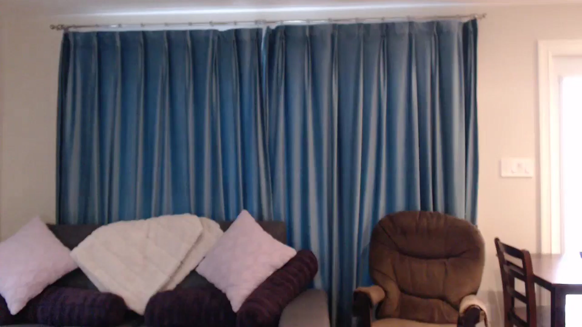 Gallery image thumbnail from WhiskeyTits's myfreecams stream on, 06/06/2024, 22:23 image 15 of 20