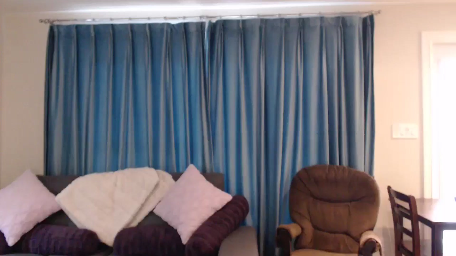 Gallery image thumbnail from WhiskeyTits's myfreecams stream on, 06/06/2024, 22:23 image 12 of 20