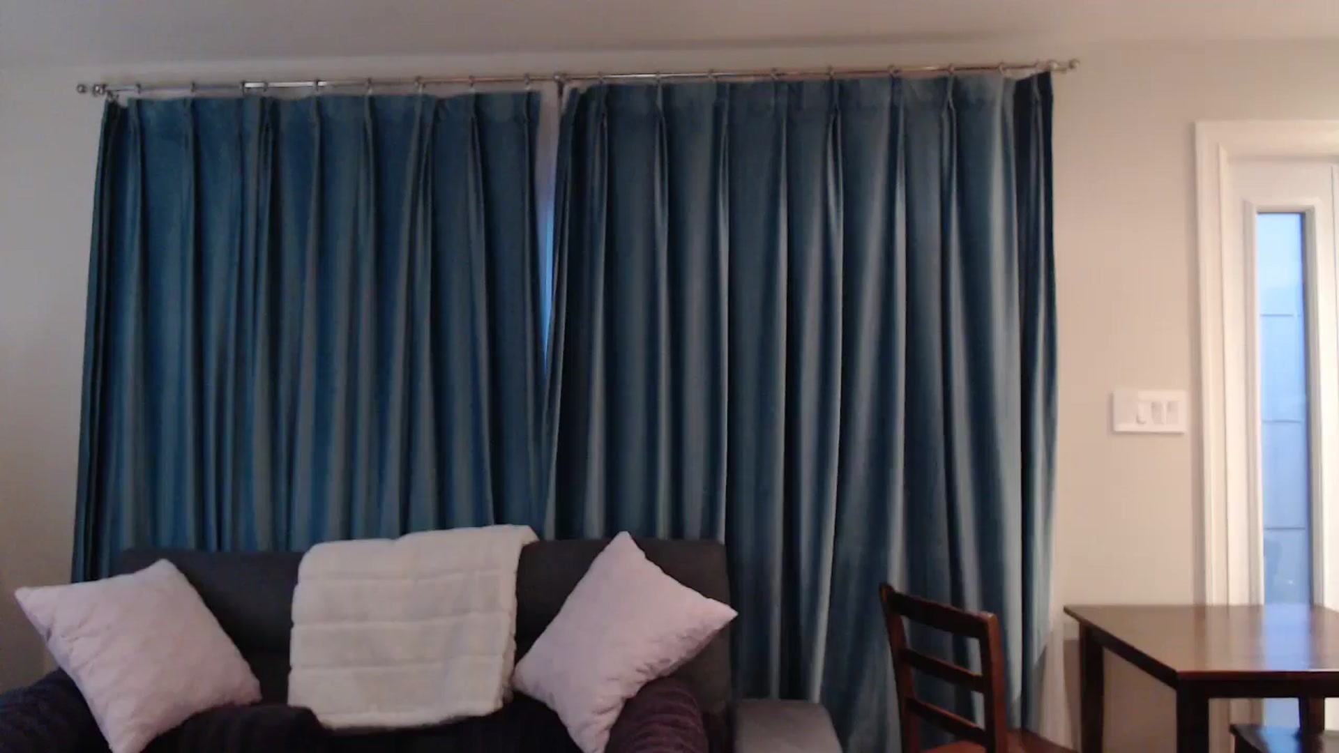 Gallery image thumbnail from WhiskeyTits's myfreecams stream on, 06/13/2024, 01:22 image 13 of 20