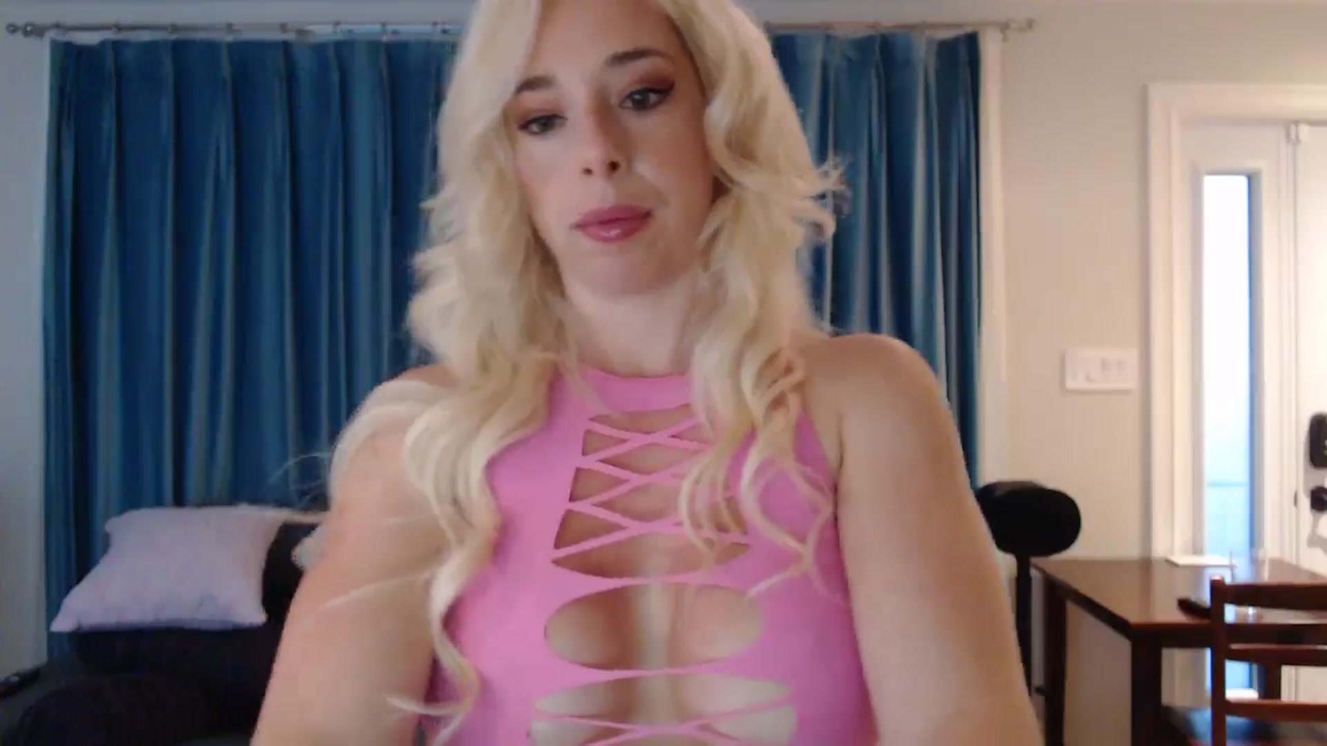 Gallery image thumbnail from WhiskeyTits's myfreecams stream on, 07/17/2024, 09:43 image 11 of 20