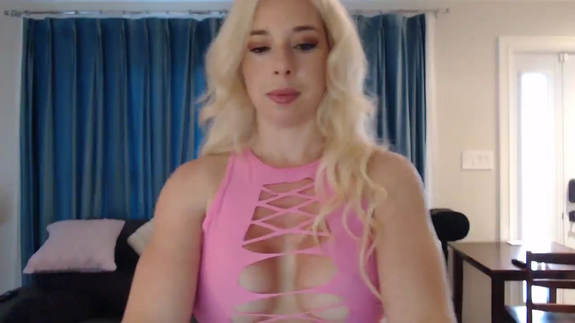 Gallery image thumbnail from WhiskeyTits's myfreecams stream on, 07/17/2024, 10:19 image 17 of 20