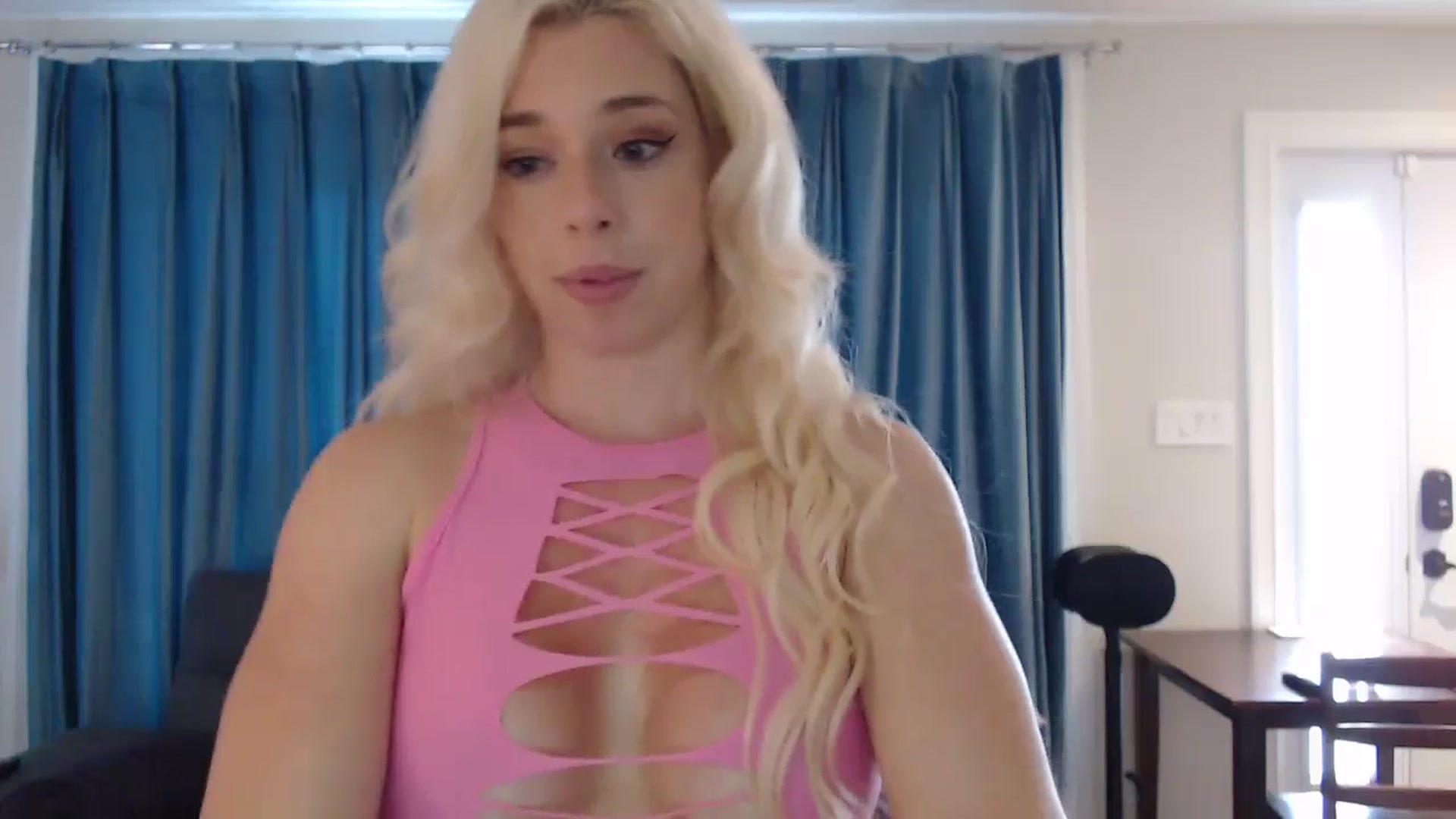 Gallery image thumbnail from WhiskeyTits's myfreecams stream on, 07/17/2024, 13:30 image 2 of 20