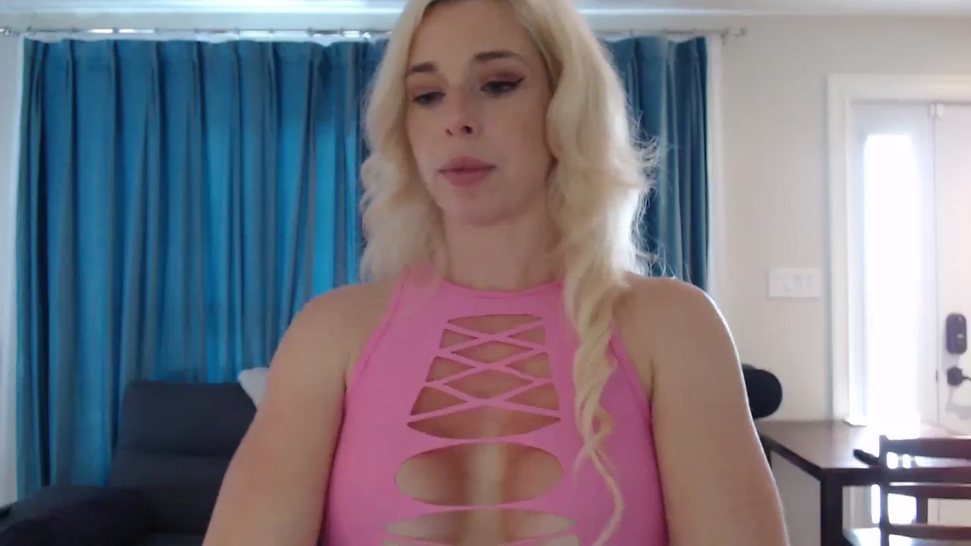 Gallery image thumbnail from WhiskeyTits's myfreecams stream on, 07/17/2024, 14:13 image 10 of 20