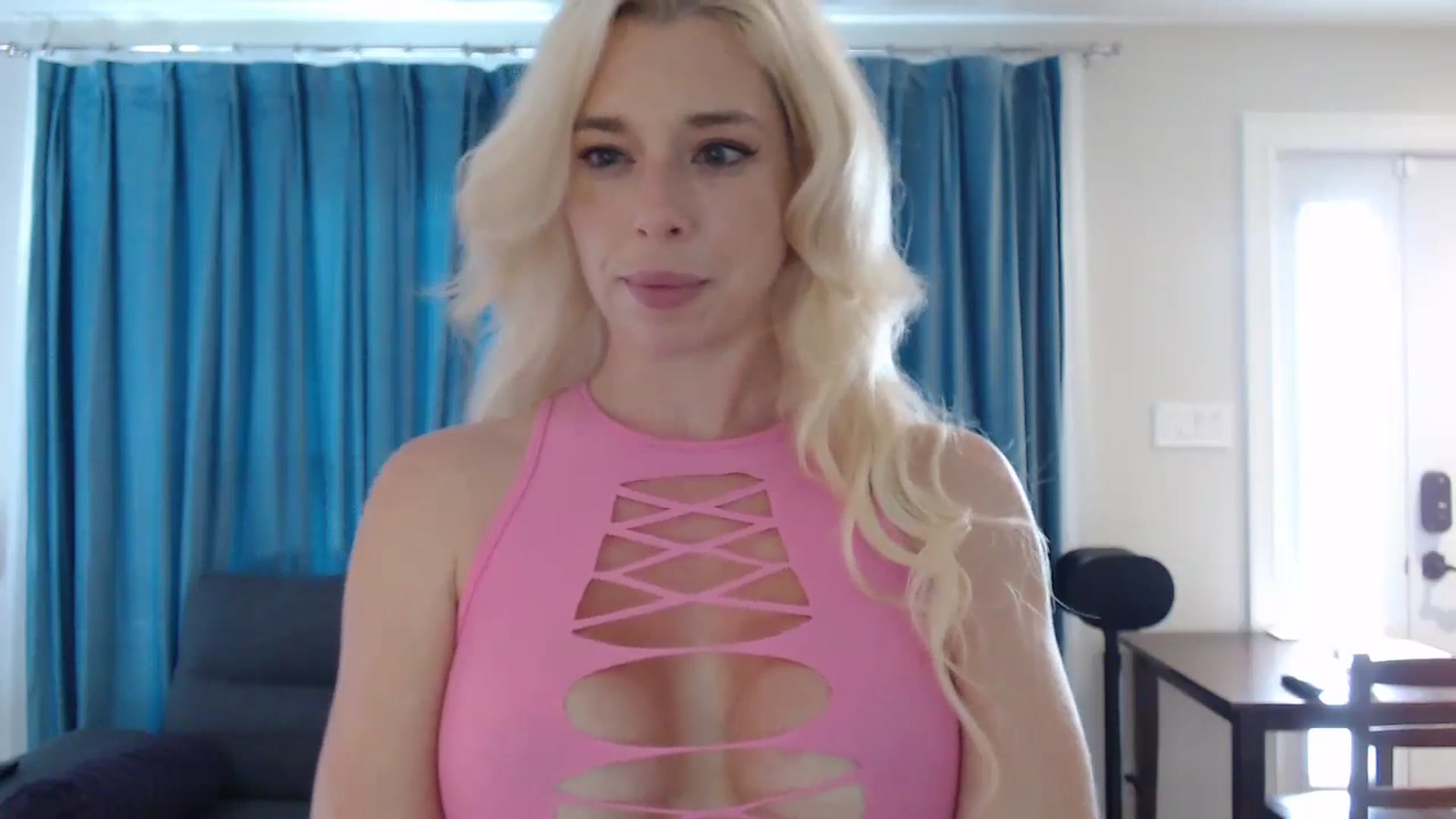 Gallery image thumbnail from WhiskeyTits's myfreecams stream on, 07/17/2024, 14:39 image 7 of 20