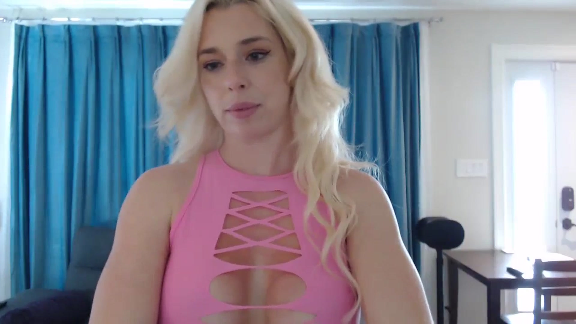 Gallery image thumbnail from WhiskeyTits's myfreecams stream on, 07/17/2024, 14:39 image 4 of 20