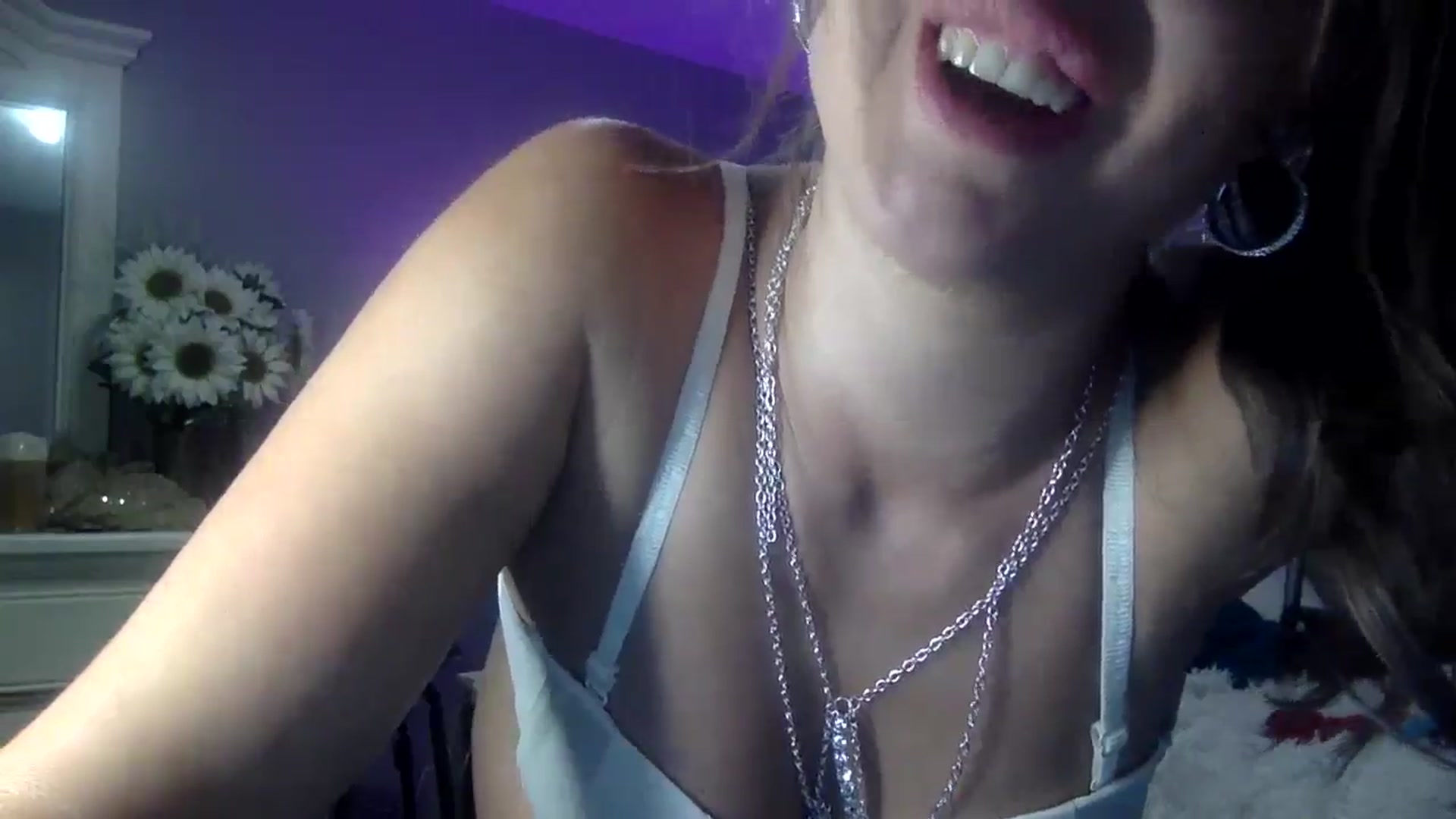 Gallery image thumbnail from WhisperGirl21's myfreecams stream on, 06/07/2024, 18:05 image 2 of 20