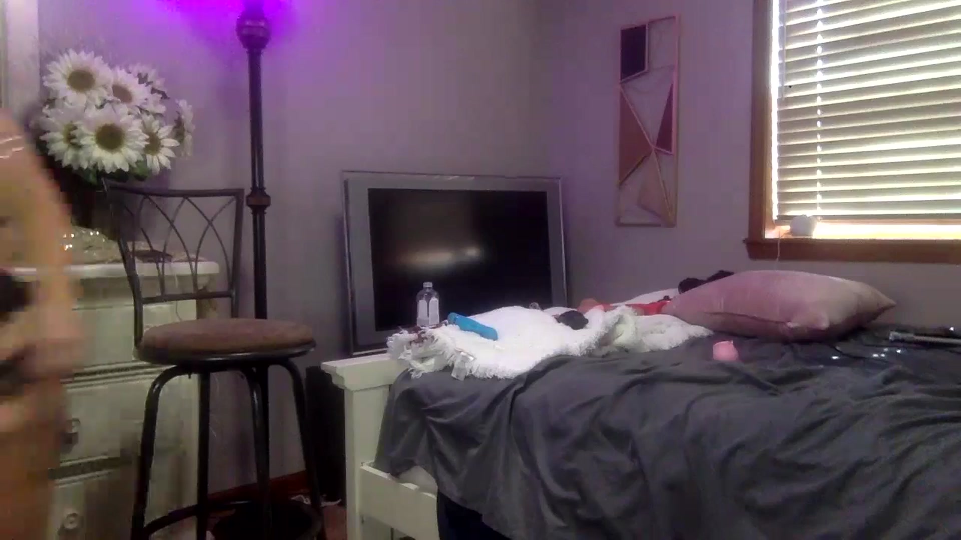 Gallery image thumbnail from WhisperGirl21's myfreecams stream on, 06/12/2024, 14:57 image 13 of 20