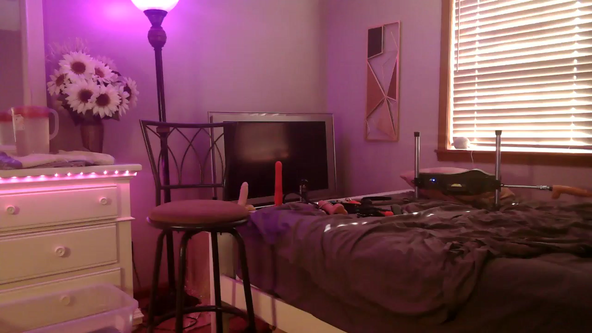 Gallery image thumbnail from WhisperGirl21's myfreecams stream on, 08/22/2024, 14:50 image 18 of 20
