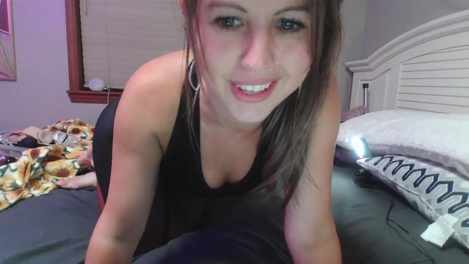 Gallery image thumbnail from WhisperGirl21's myfreecams stream on, 08/27/2024, 06:22 image 1 of 20