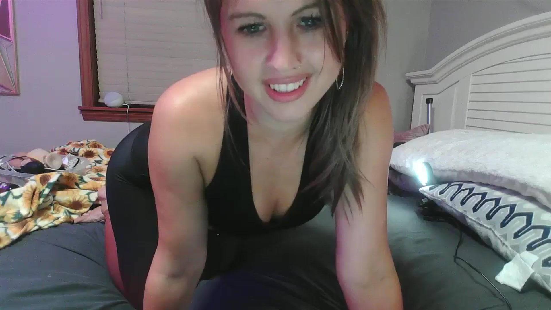 Gallery image thumbnail from WhisperGirl21's myfreecams stream on, 08/27/2024, 06:22 image 4 of 20