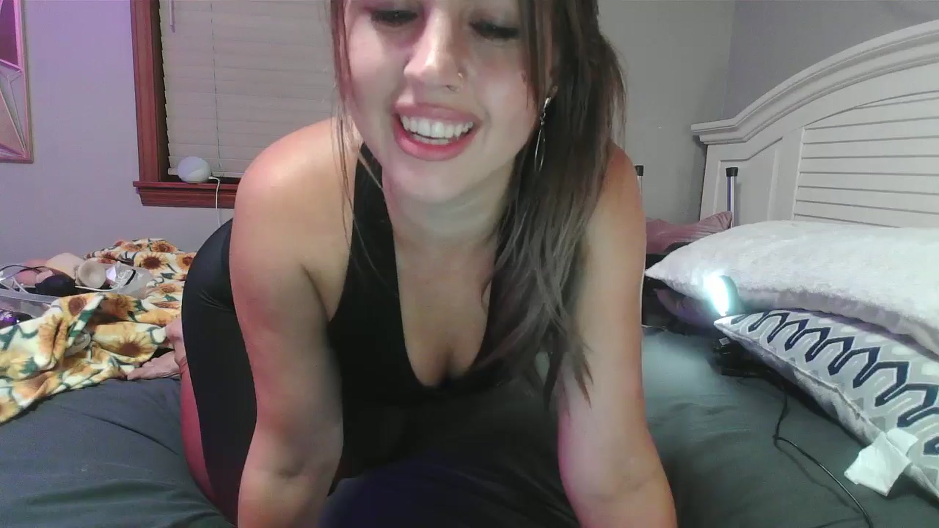 Gallery image thumbnail from WhisperGirl21's myfreecams stream on, 08/27/2024, 06:22 image 5 of 20