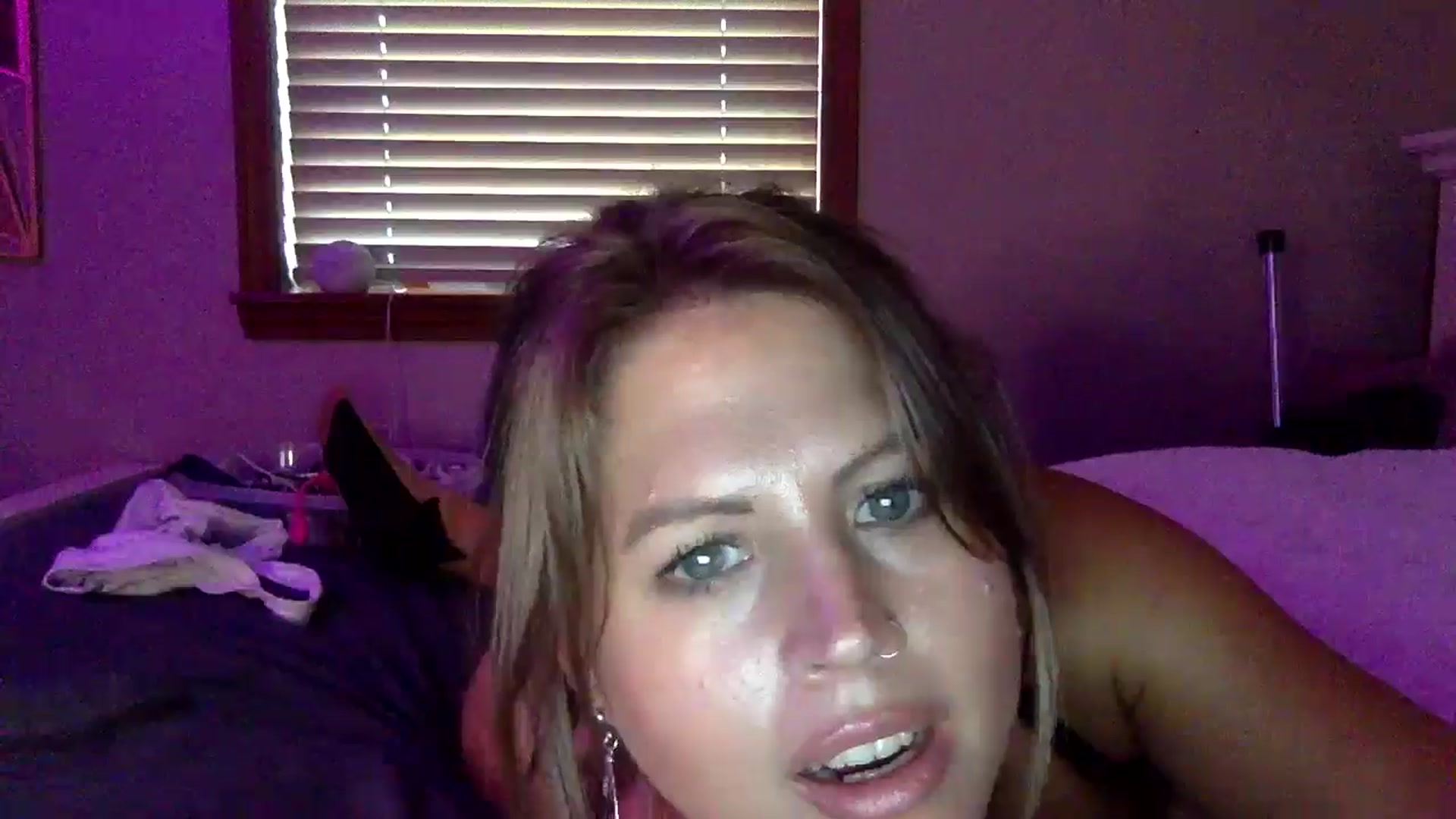 Gallery image thumbnail from WhisperGirl21's myfreecams stream on, 08/27/2024, 19:20 image 2 of 20