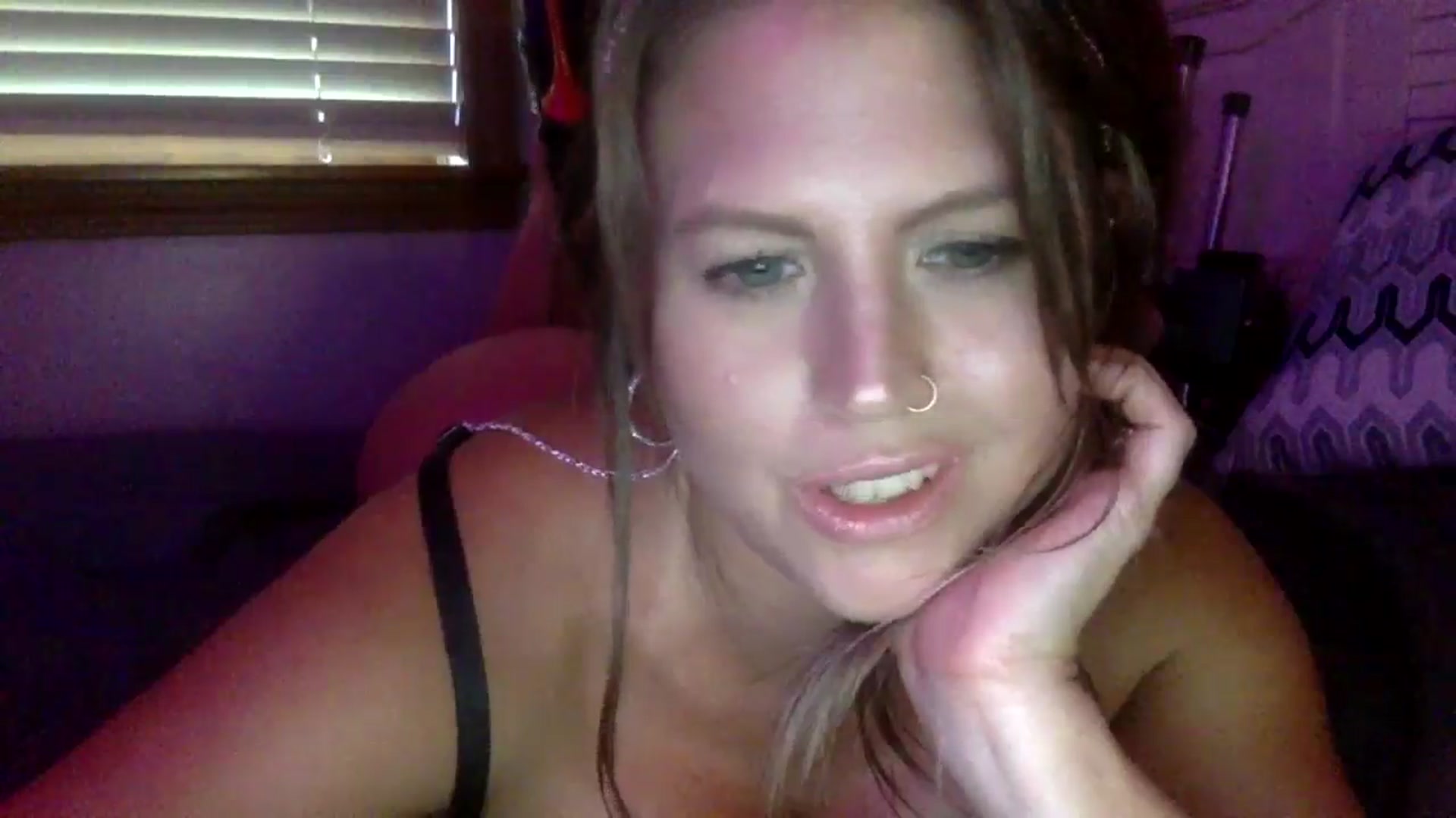 Gallery image thumbnail from WhisperGirl21's myfreecams stream on, 08/29/2024, 18:27 image 15 of 20