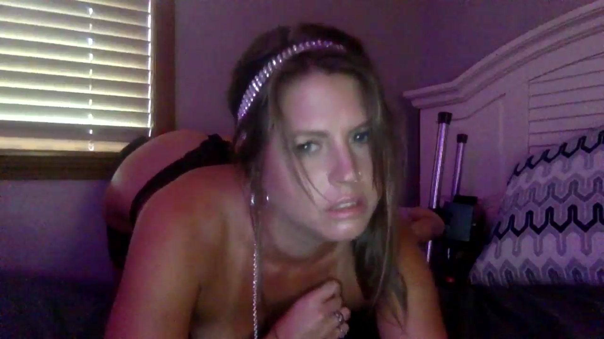 Gallery image thumbnail from WhisperGirl21's myfreecams stream on, 08/29/2024, 18:27 image 19 of 20