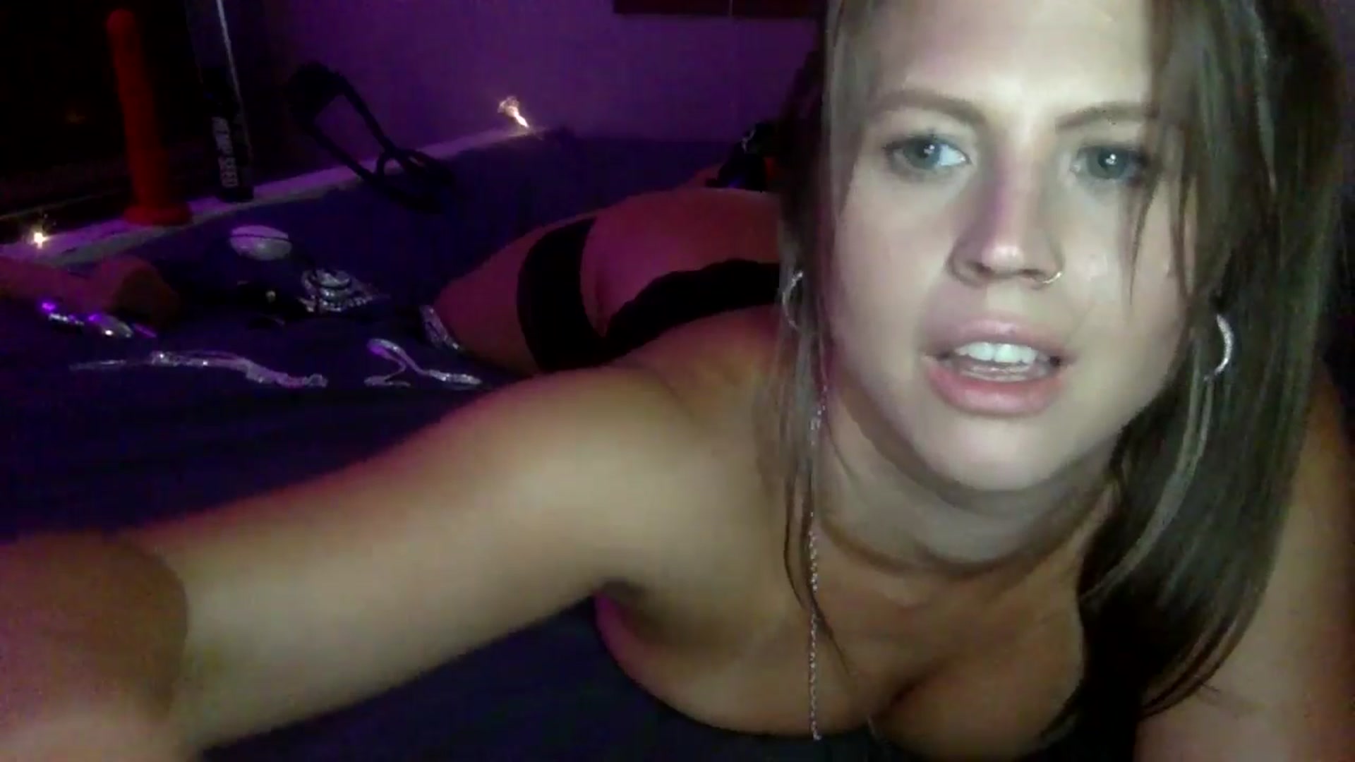 Gallery image thumbnail from WhisperGirl21's myfreecams stream on, 08/29/2024, 19:00 image 19 of 20