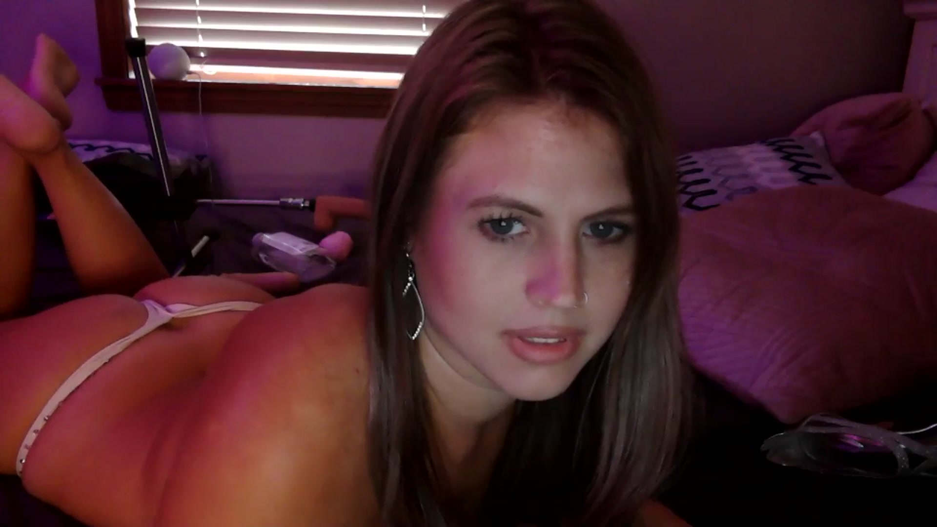 Gallery image thumbnail from WhisperGirl21's myfreecams stream on, 09/03/2024, 20:08 image 10 of 20
