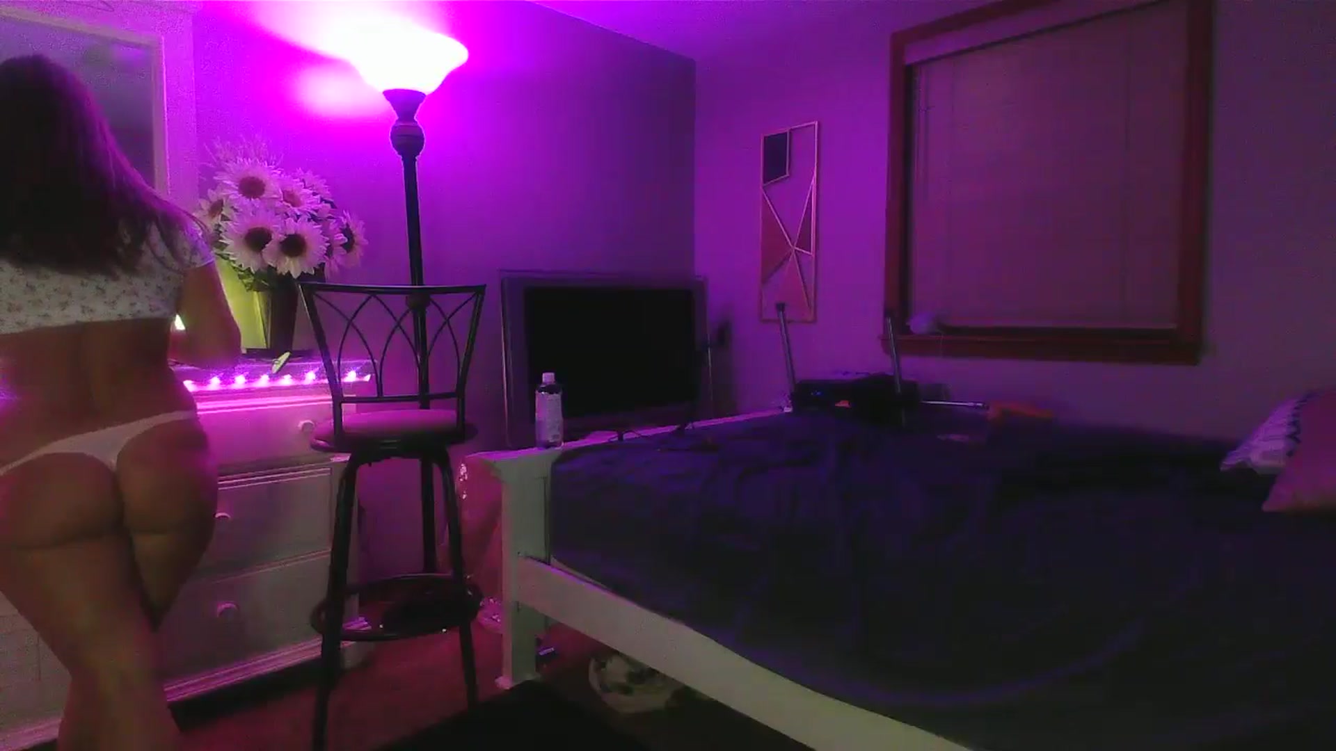 Gallery image thumbnail from WhisperGirl21's myfreecams stream on, 09/04/2024, 03:14 image 3 of 20