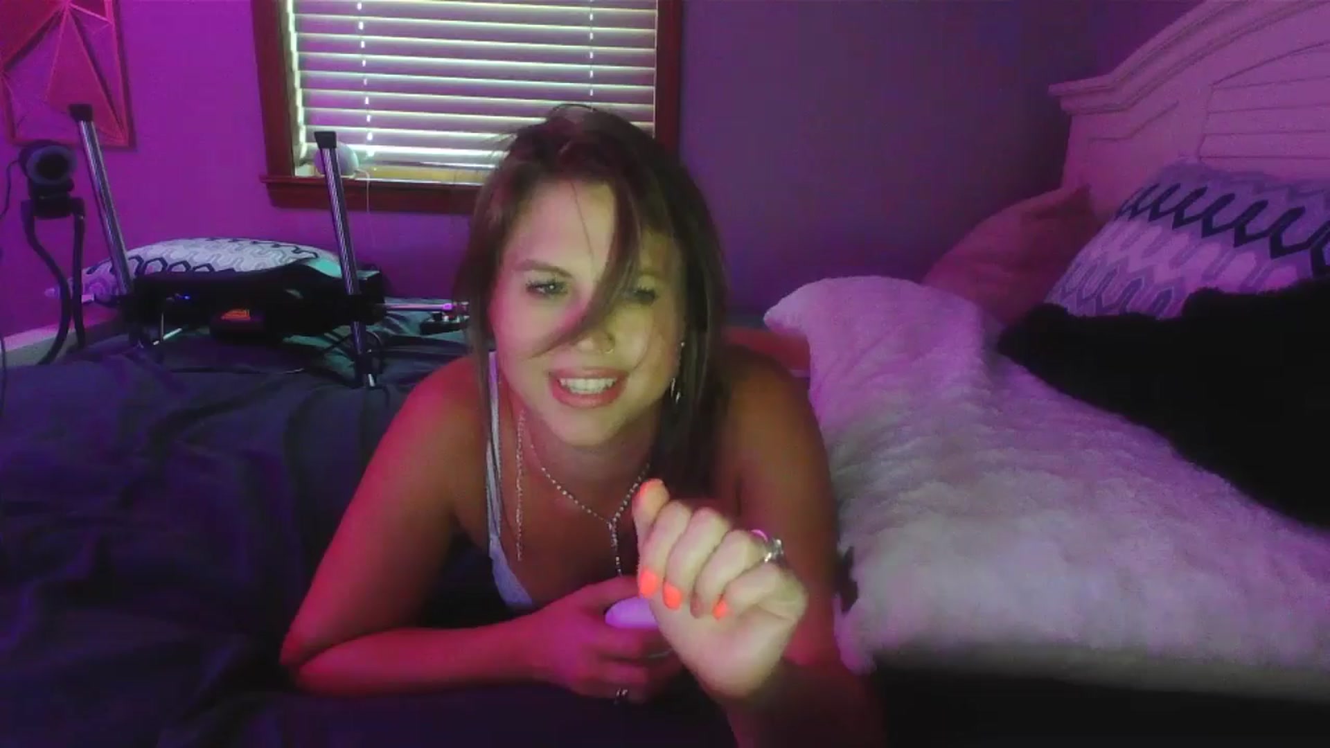 Gallery image thumbnail from WhisperGirl21's myfreecams stream on, 09/04/2024, 21:05 image 5 of 20