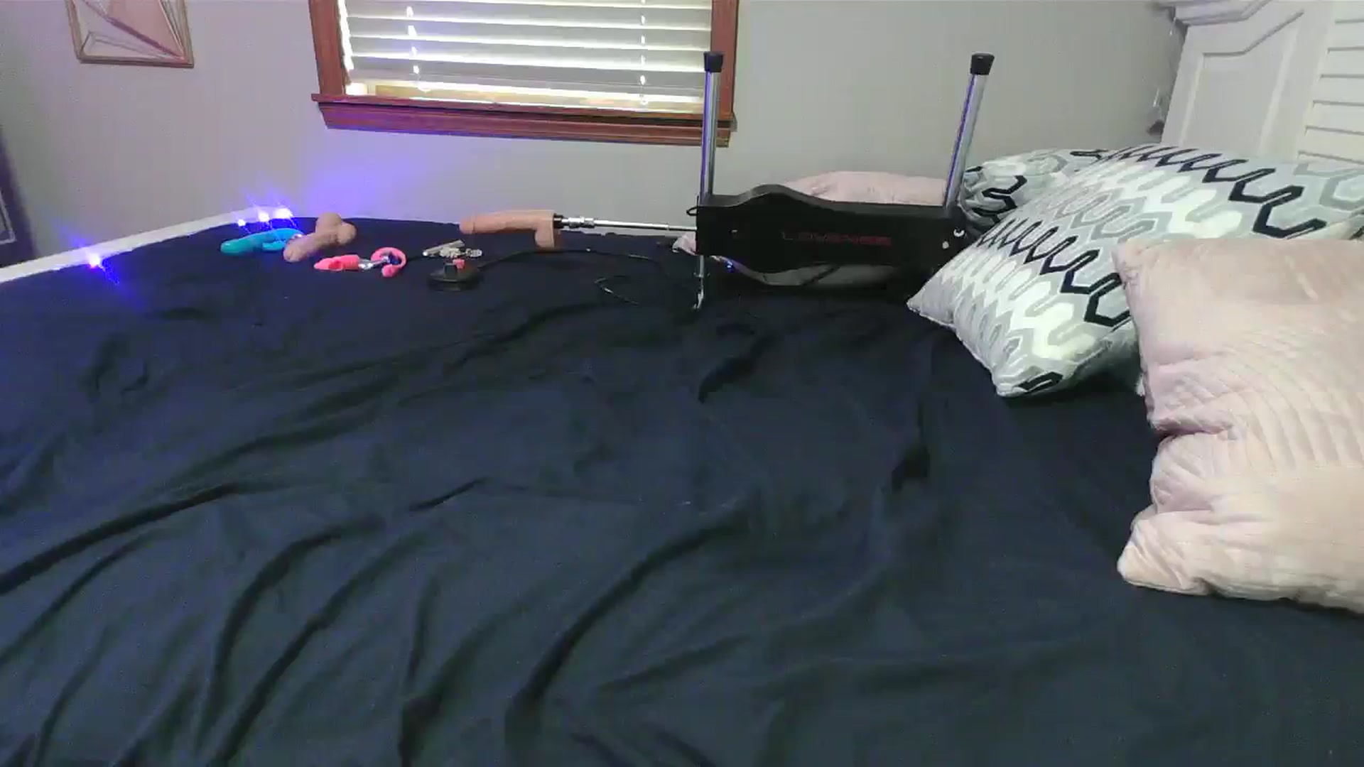 Gallery image thumbnail from WhisperGirl21's myfreecams stream on, 09/09/2024, 19:45 image 3 of 20