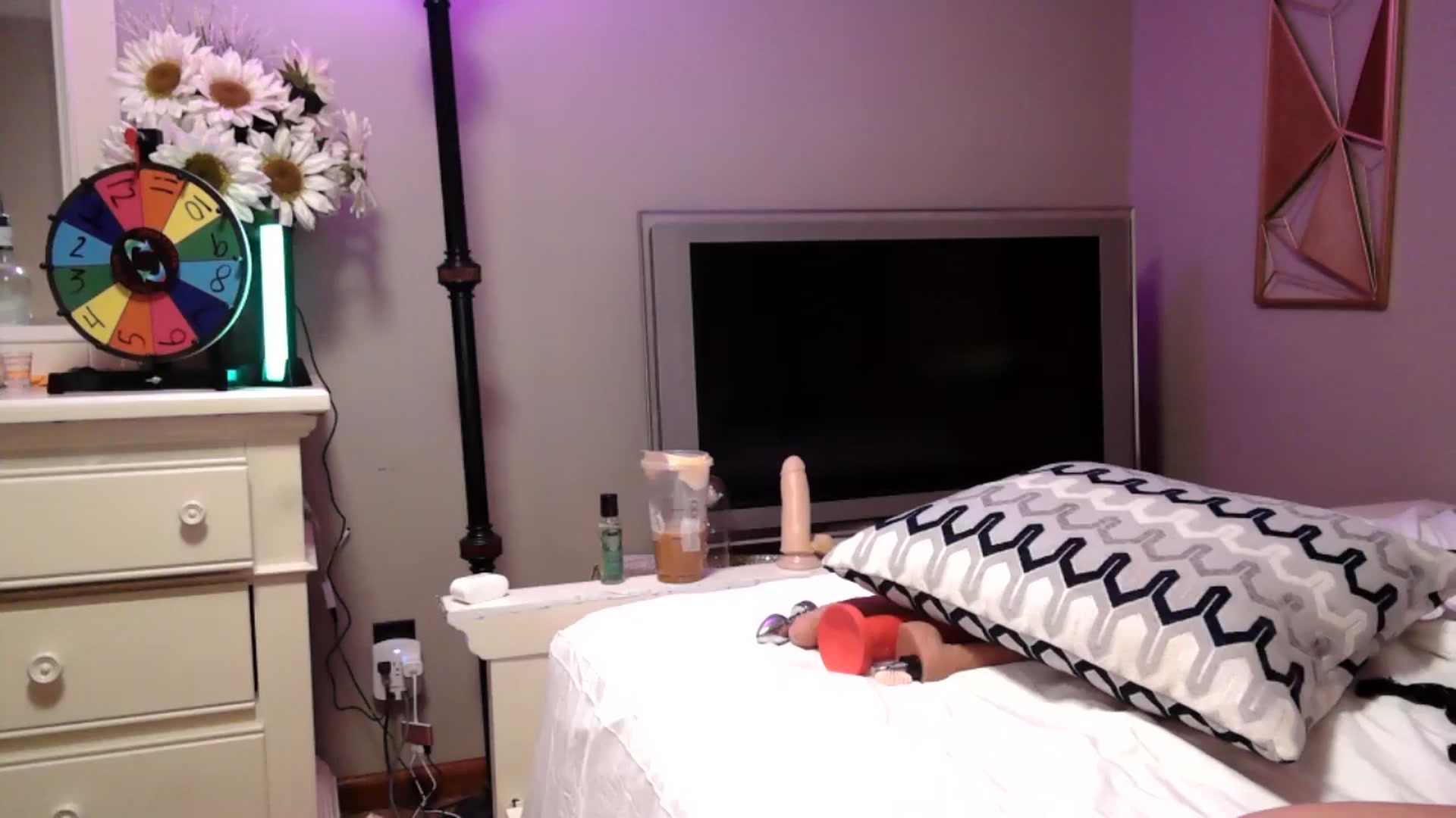 Gallery image thumbnail from WhisperGirl21's myfreecams stream on, 09/12/2024, 18:18 image 11 of 20
