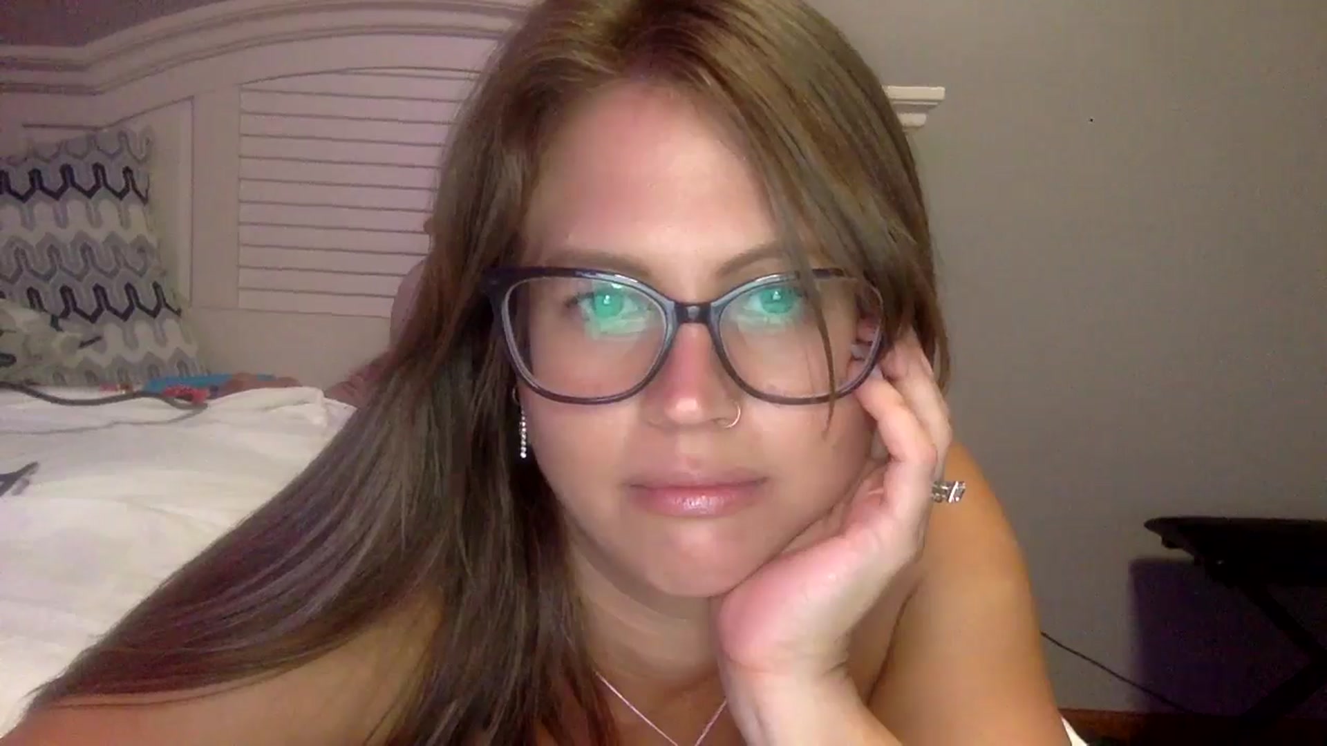 Gallery image thumbnail from WhisperGirl21's myfreecams stream on, 09/13/2024, 05:26 image 15 of 20